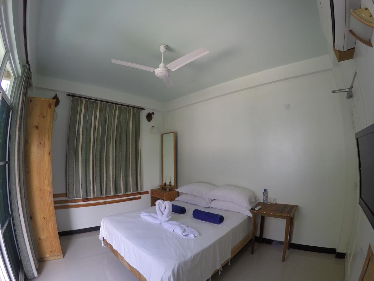 Leisure Boutique Hotel Maafushi Exterior foto